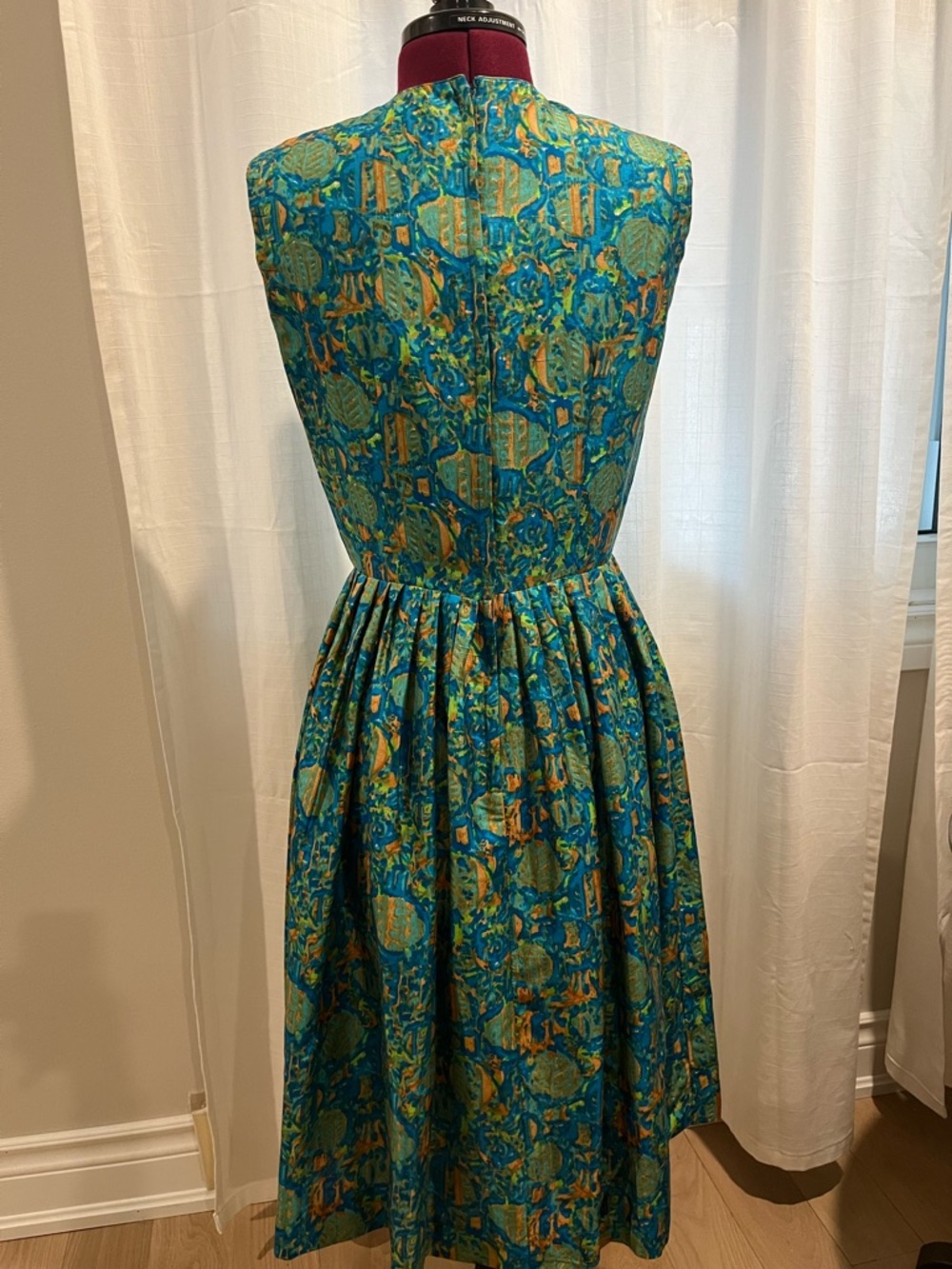 Vintage 1960s Simpsons-Sears Pure Silk Dress β Blue & Green Print - Picture 5 of 11